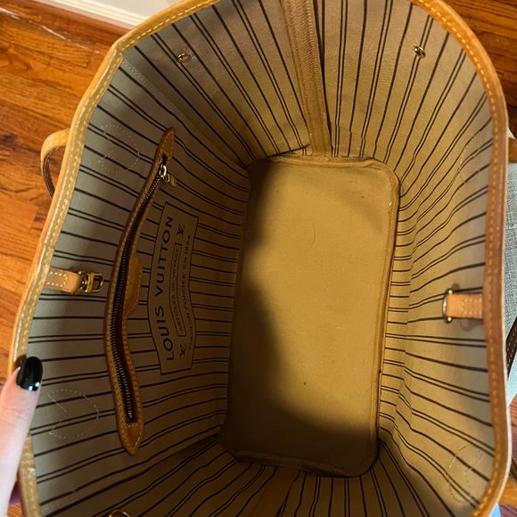 Louis Vuitton Neverfull Canvas MM - Picture 8 of 11